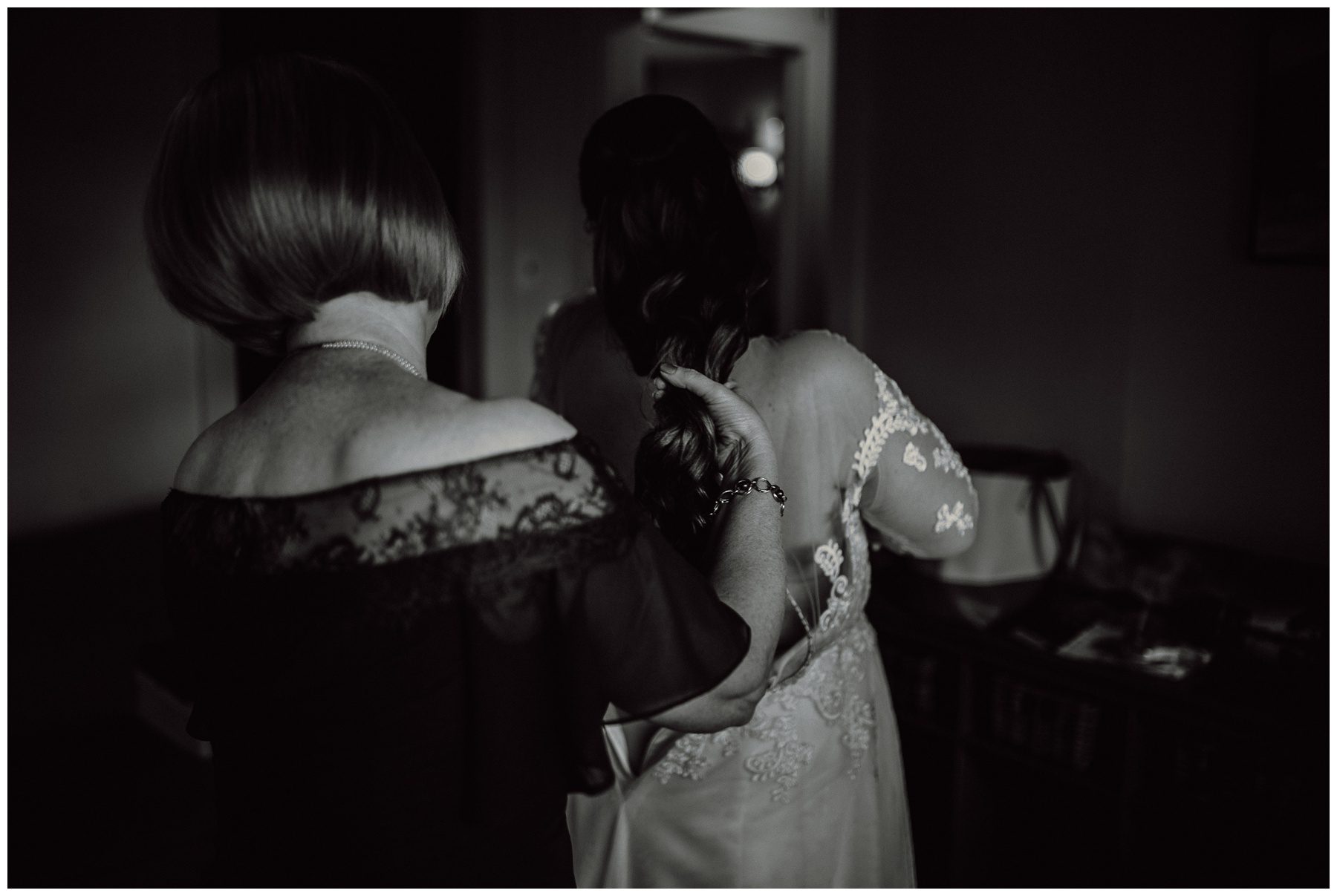 otty lake small cottage bbq wedding covid030.jpg