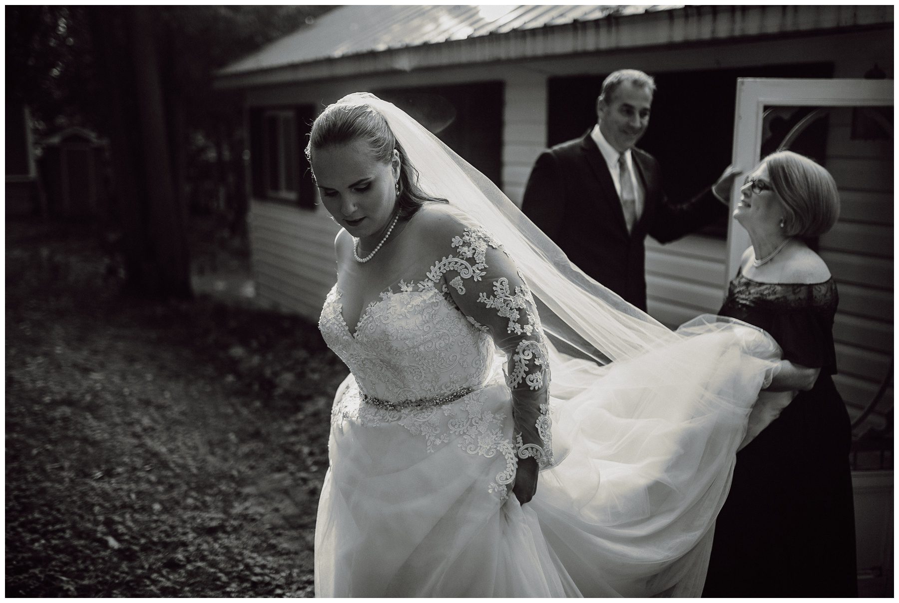 otty lake small cottage bbq wedding covid059.jpg