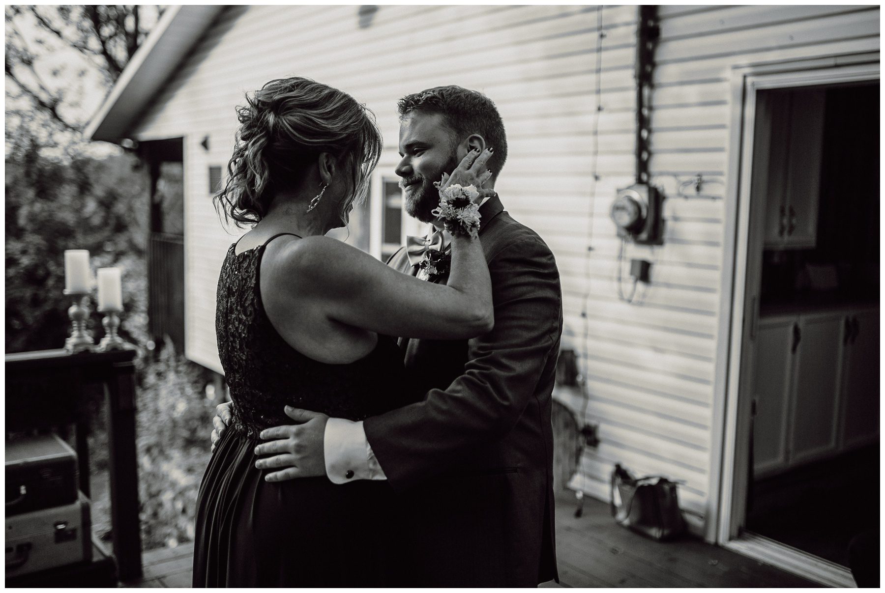 otty lake small cottage bbq wedding covid090.jpg