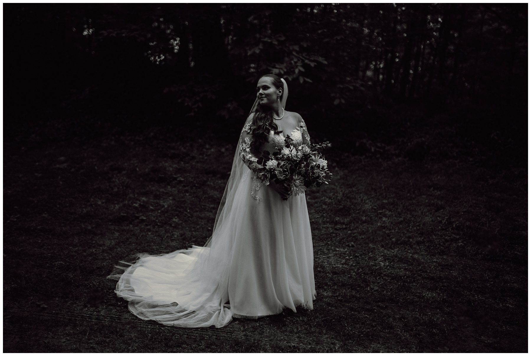 otty lake small cottage bbq wedding covid132.jpg