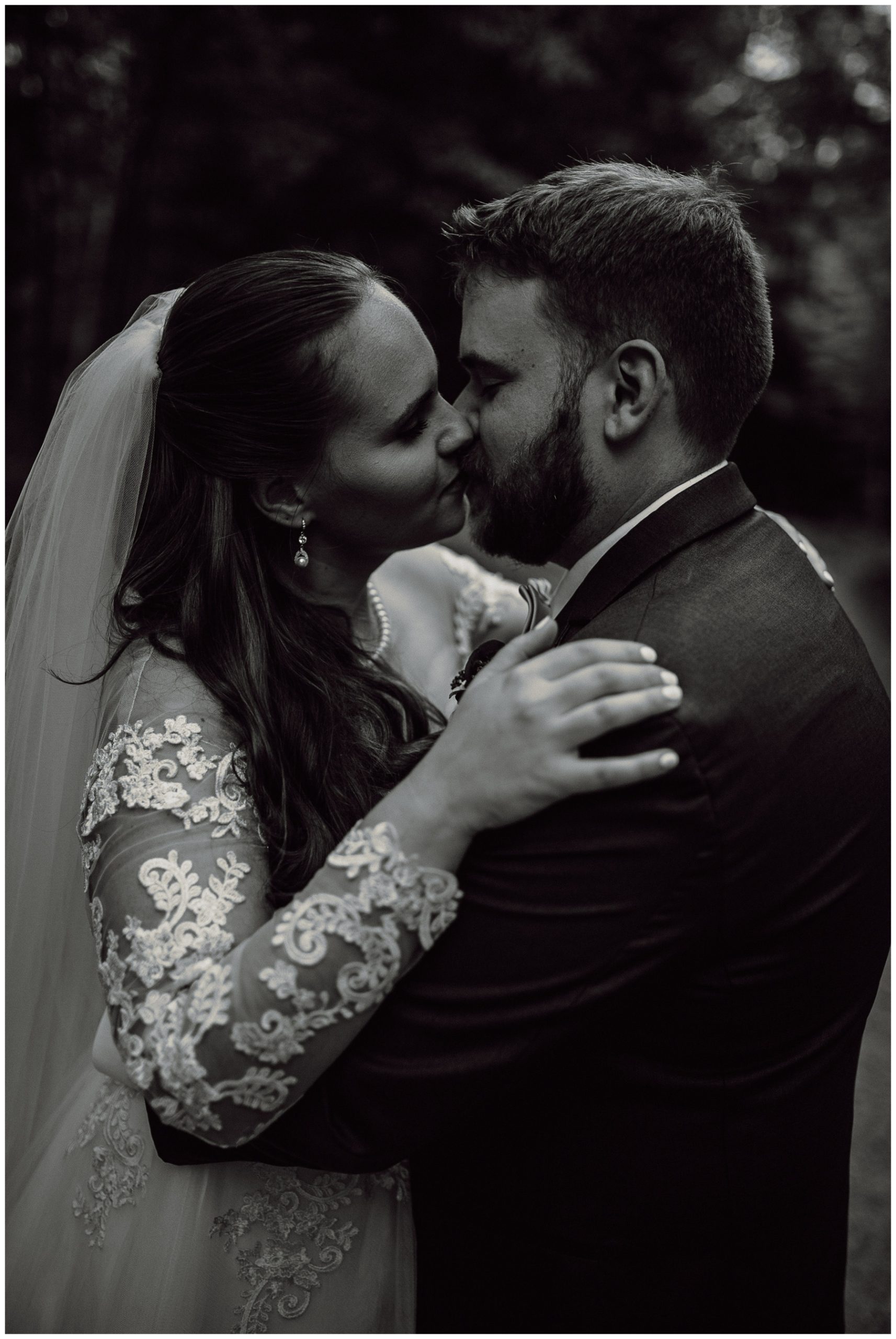 otty lake small cottage bbq wedding covid153.jpg