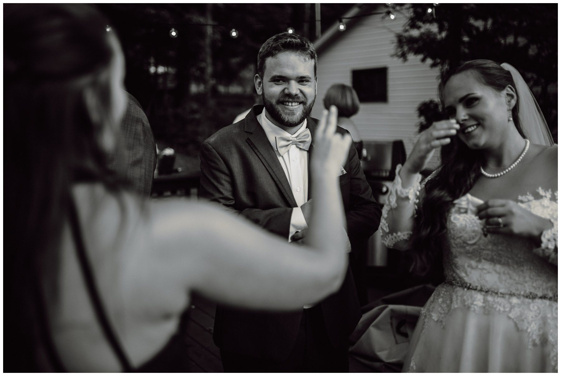 otty lake small cottage bbq wedding covid201.jpg