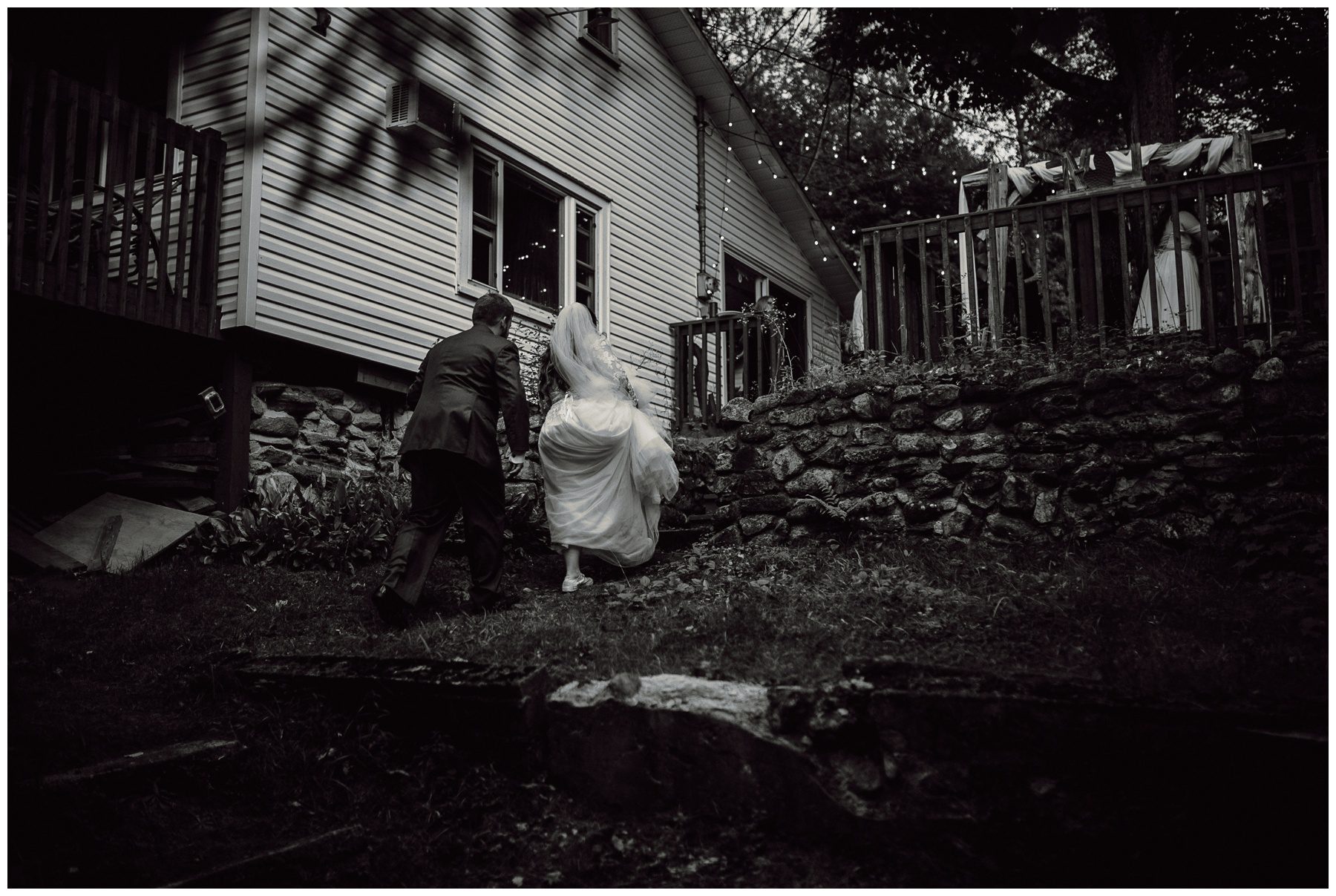 otty lake small cottage bbq wedding covid223.jpg