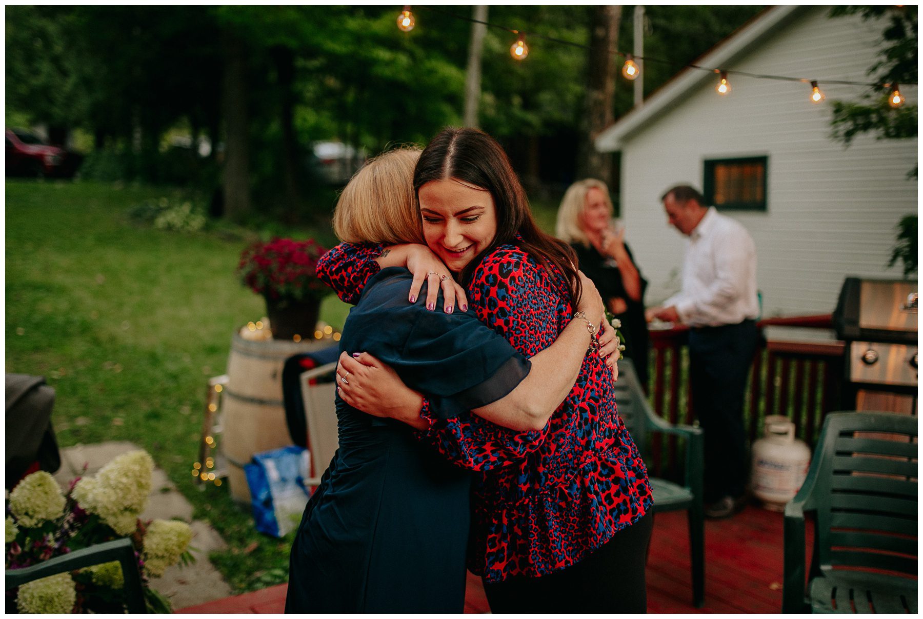 otty lake small cottage bbq wedding covid237.jpg