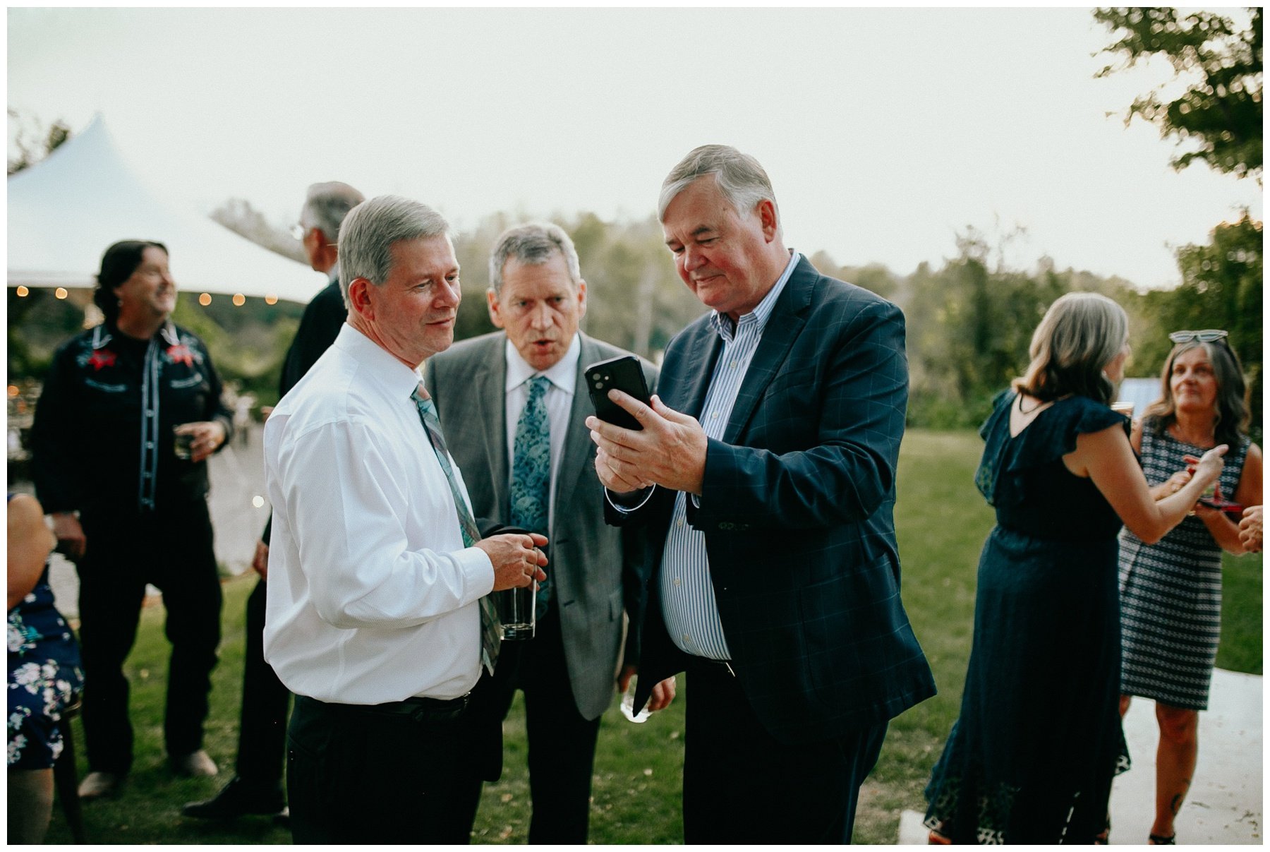 perthontariobackyardsummerwedding-kerryfordphotography-231.jpg perthontariobackyardsummerwedding-kerryfordphotography-231.jpg